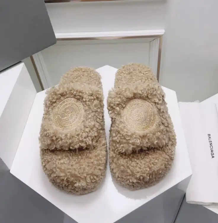 hype Balenciaga Slippers