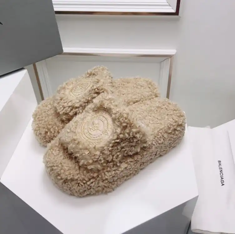 hype Balenciaga Slippers