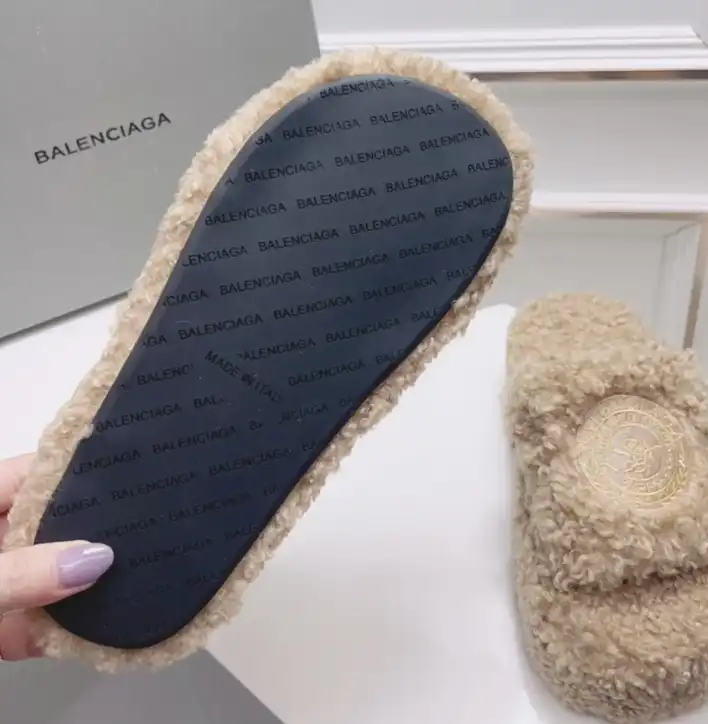 hype Balenciaga Slippers