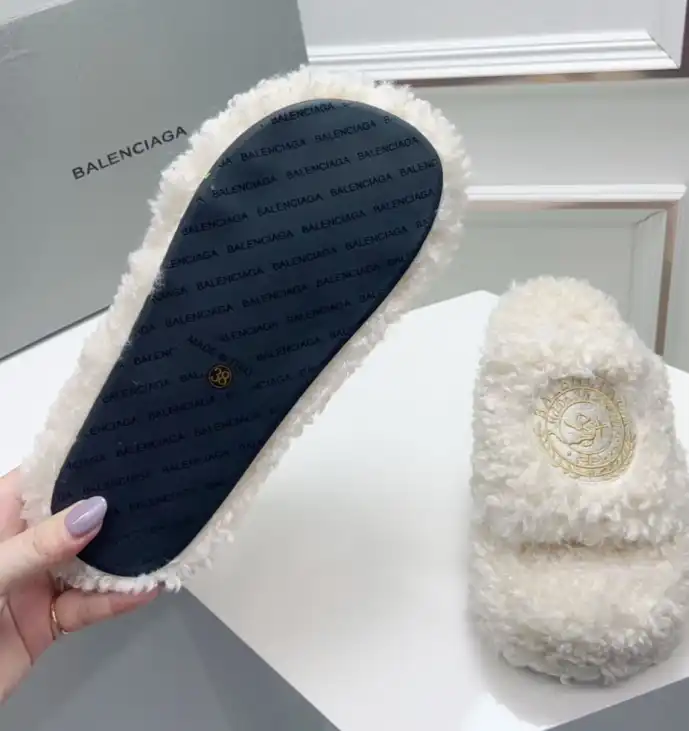 hype Balenciaga Slippers