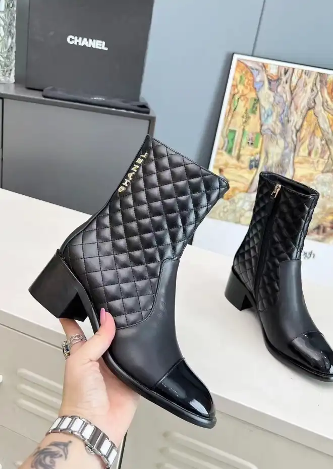 hype Chanel Boots