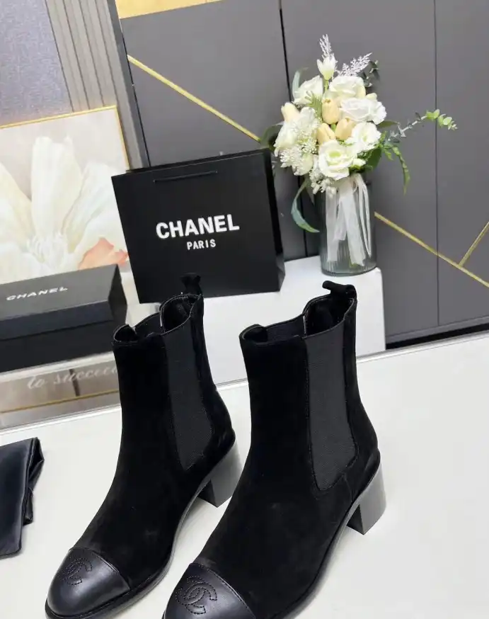 hype Chanel Boots