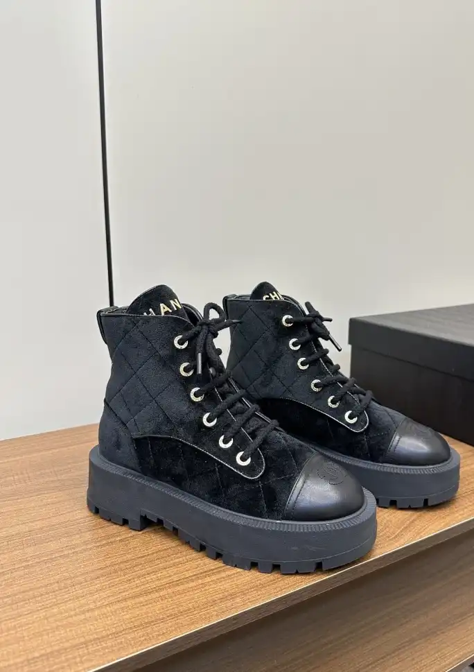 hype Chanel Boots