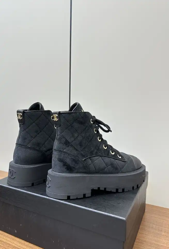 hype Chanel Boots