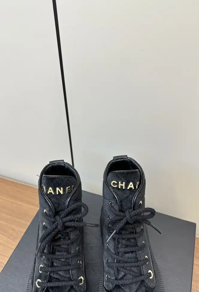 hype Chanel Boots