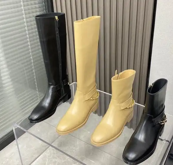 hype Chanel Boots