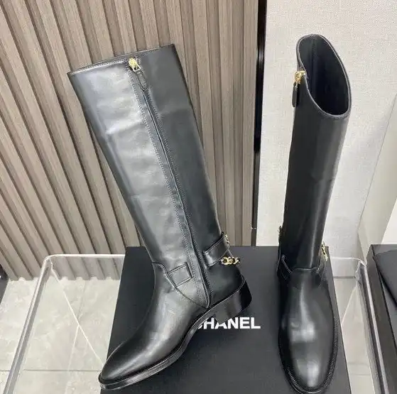 hype Chanel Boots