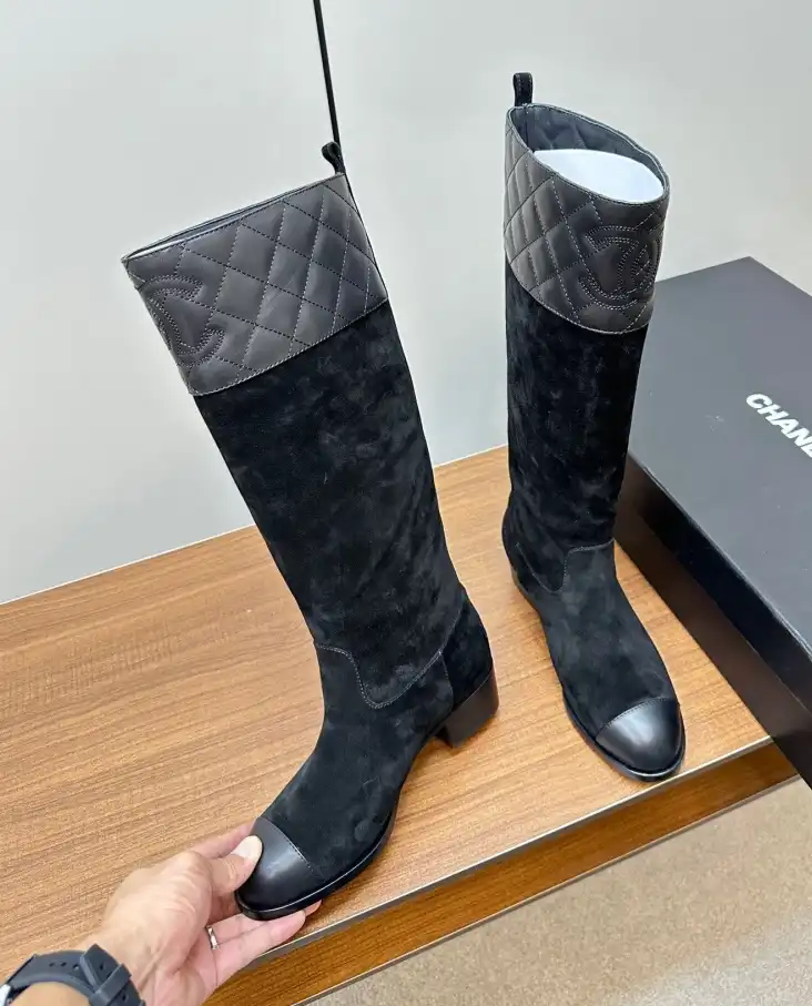 hype Chanel Boots