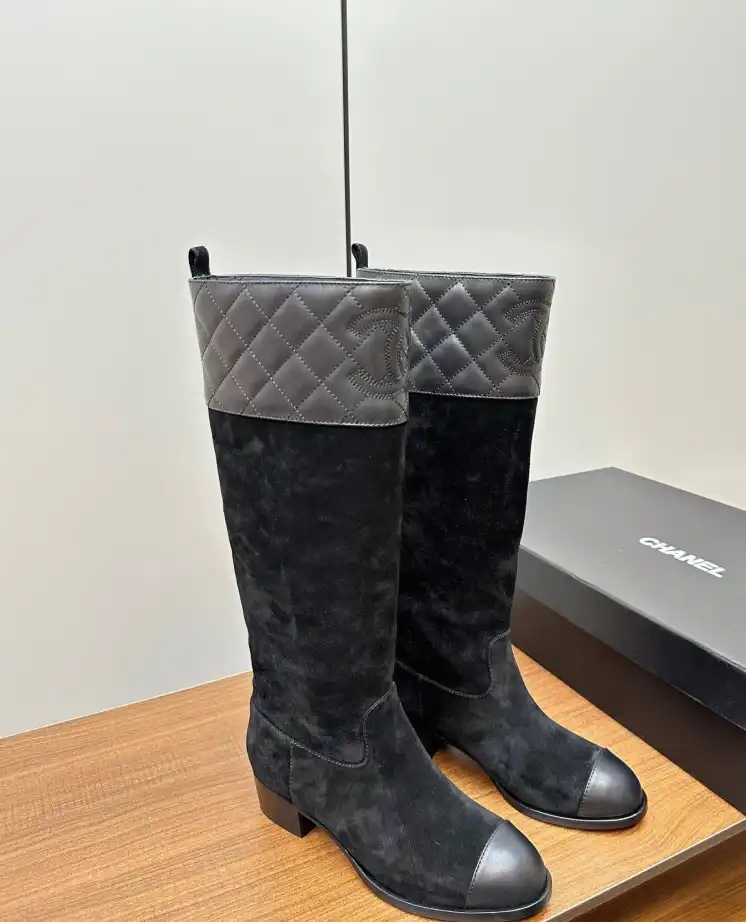 hype Chanel Boots