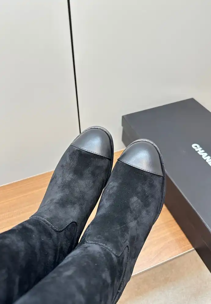 hype Chanel Boots