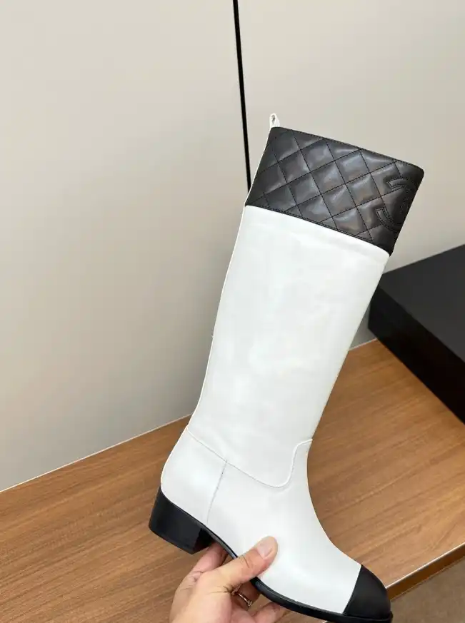 hype Chanel Boots