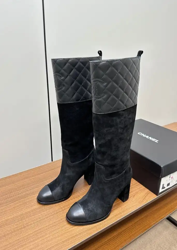 hype Chanel Boots