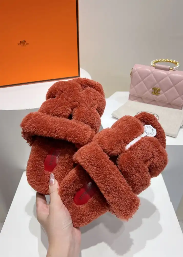 hype Hermes Slippers