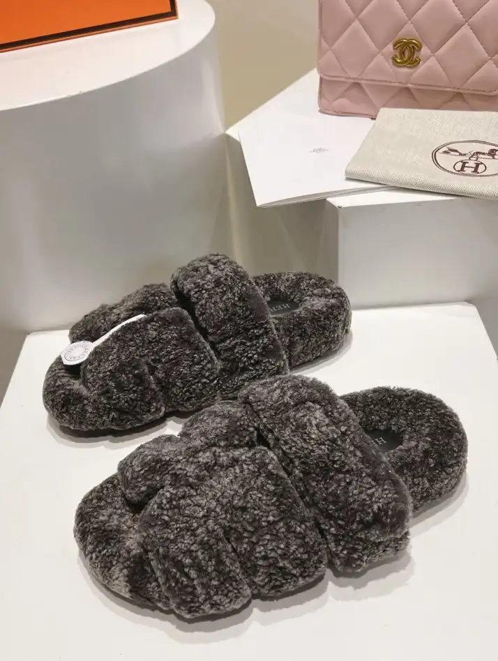 hype Hermes Slippers