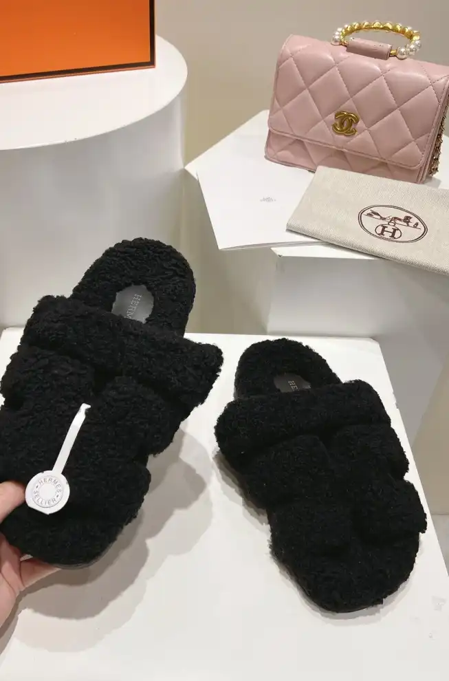 hype Hermes Slippers