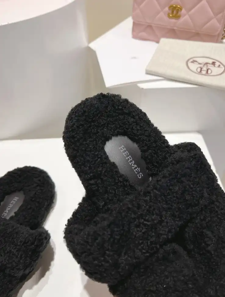 hype Hermes Slippers