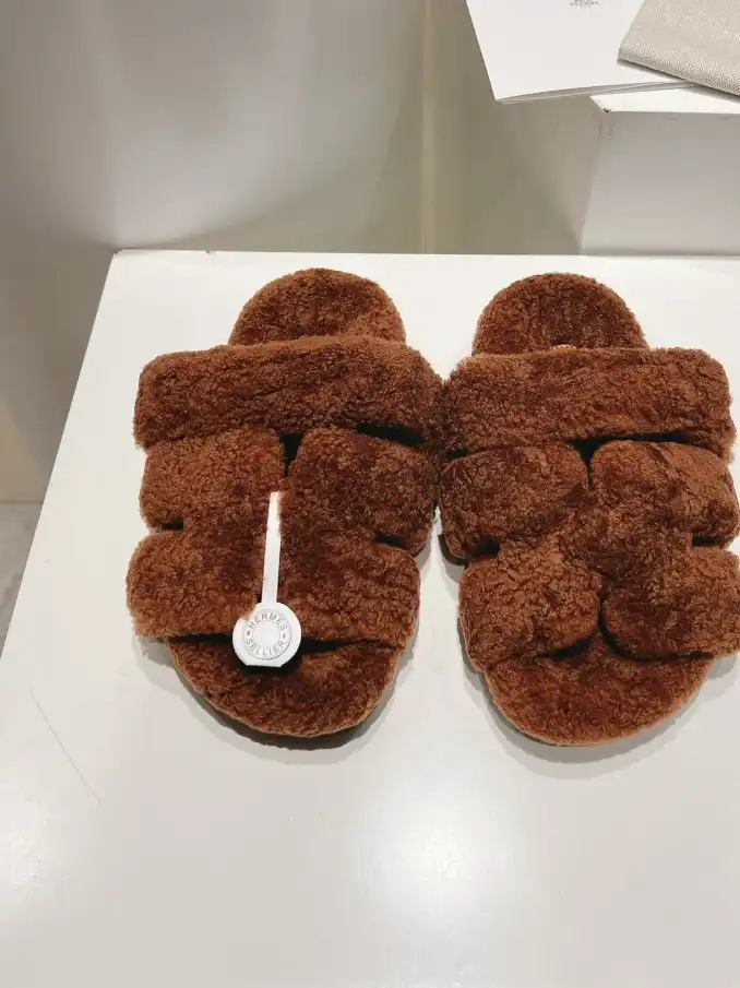 hype Hermes Slippers