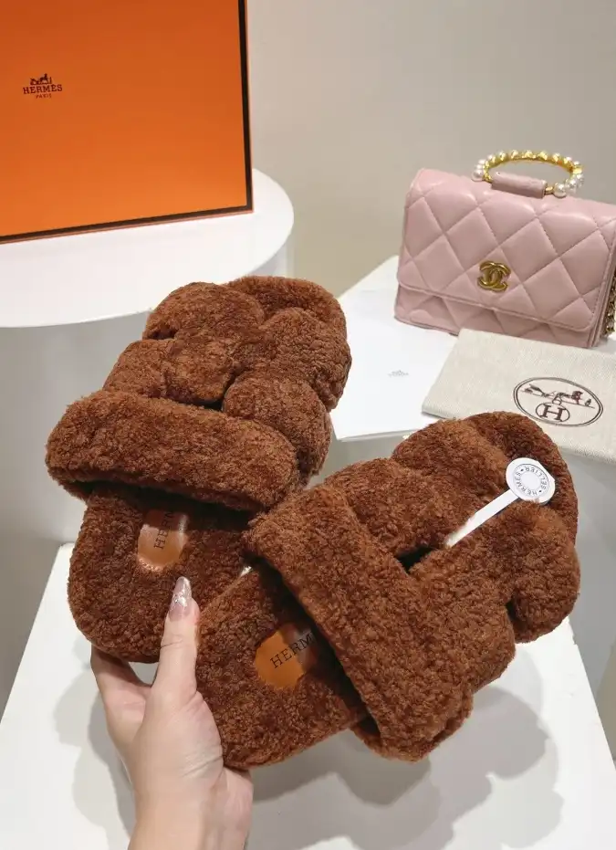 hype Hermes Slippers