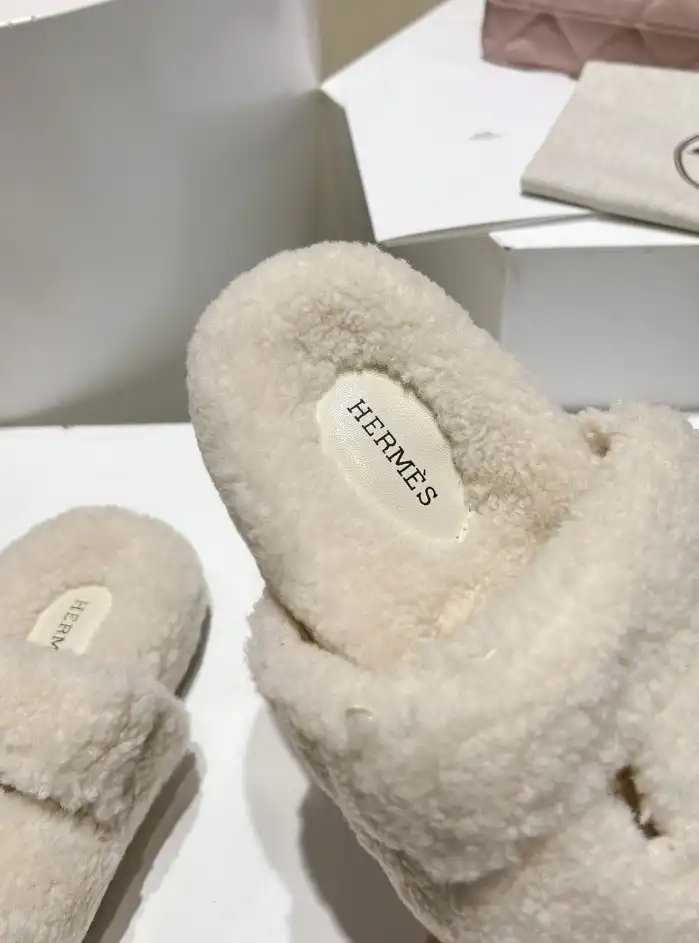 hype Hermes Slippers