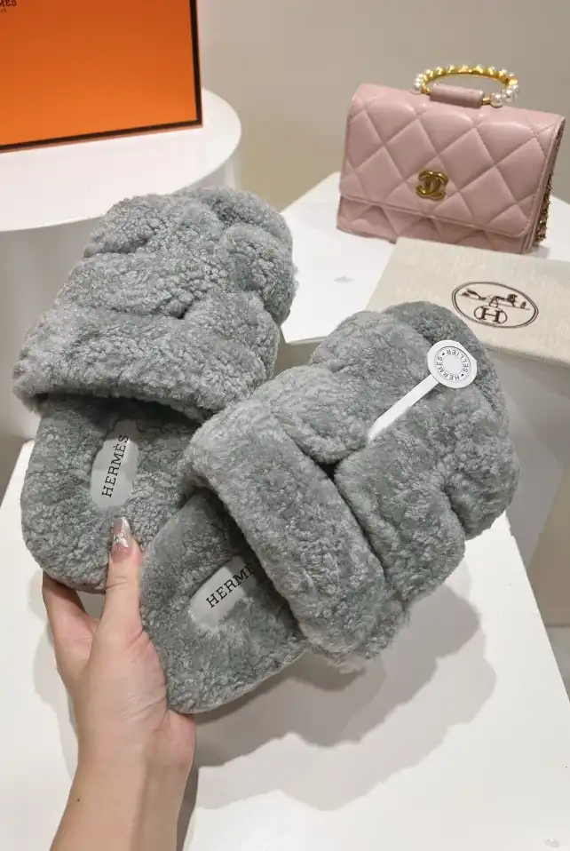 hype Hermes Slippers