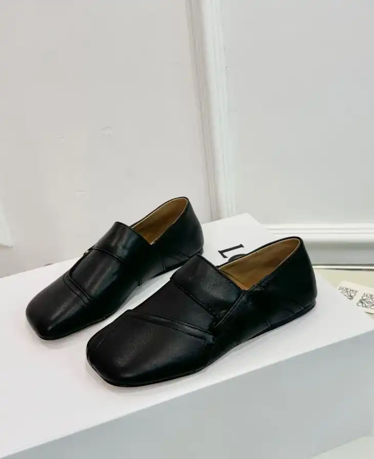 hype Loewe Leather Shoes