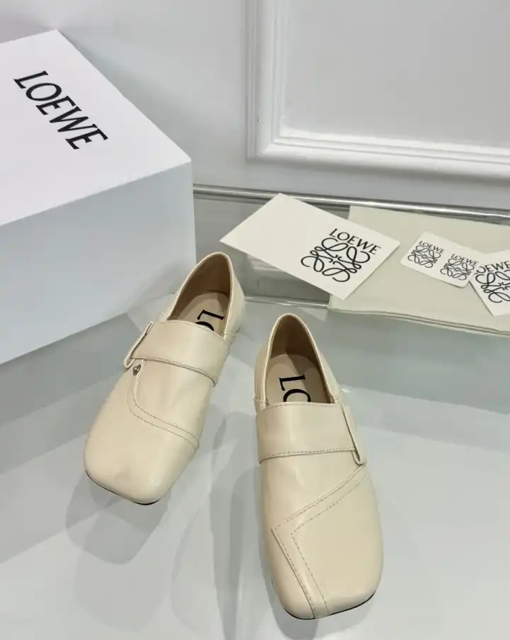 hype Loewe Leather Shoes