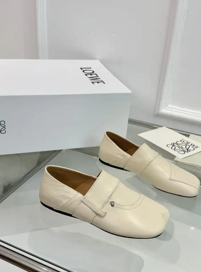 hype Loewe Leather Shoes