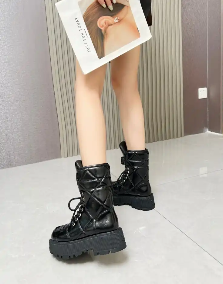 hype Chanel Boots