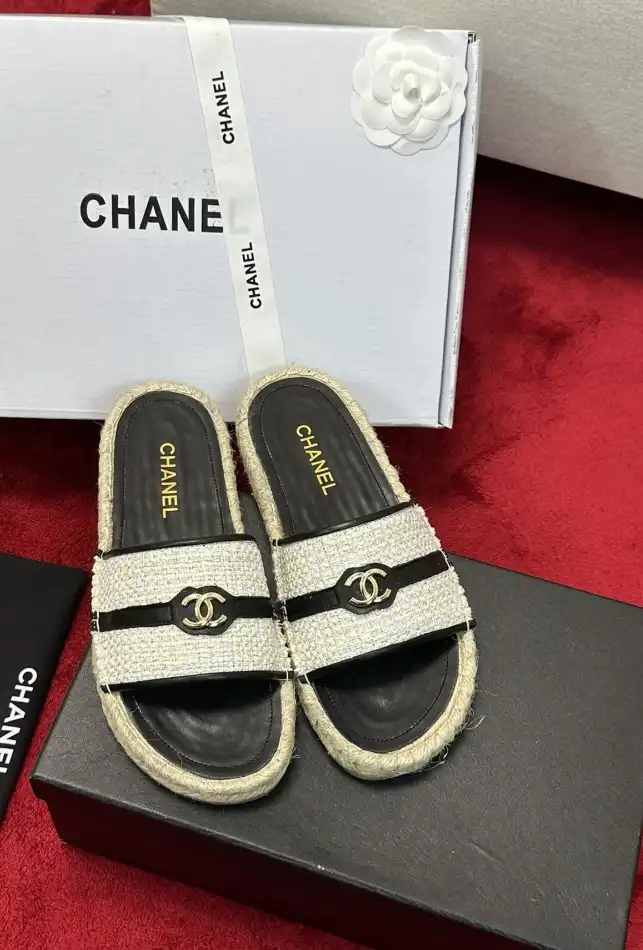 hype Chanel Slippers