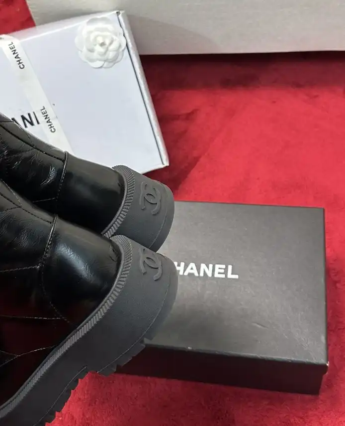 hype Chanel Boots