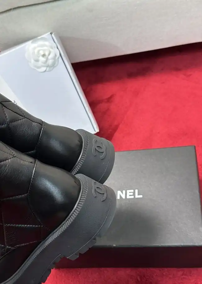 hype Chanel Boots