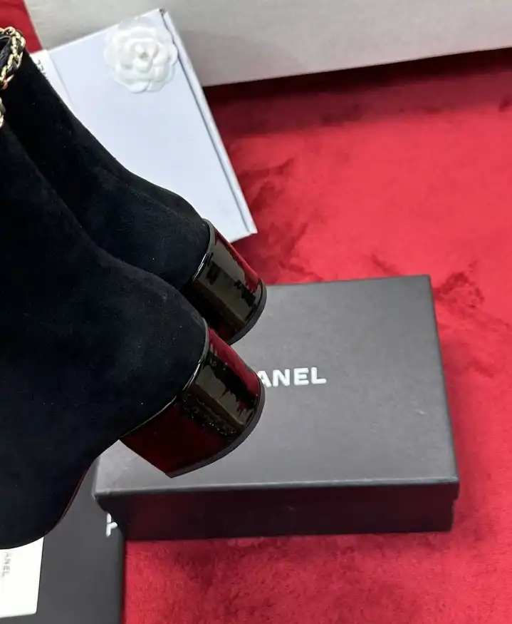 hype Chanel Boots