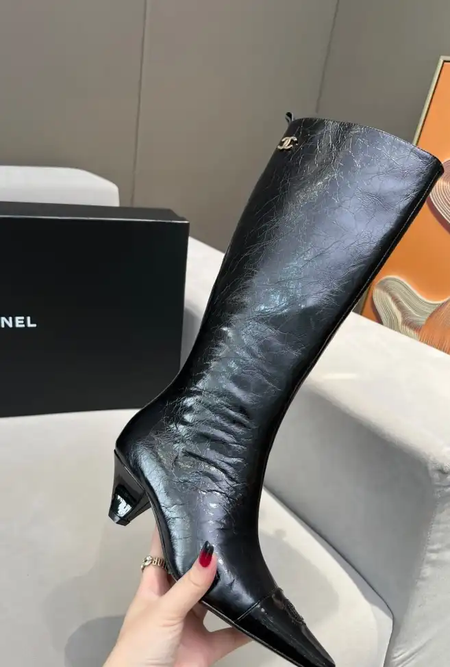 hype Chanel Boots