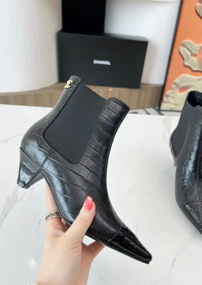 hype Chanel Boots