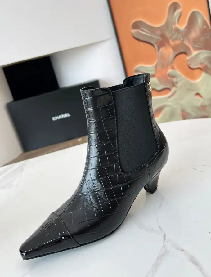 hype Chanel Boots