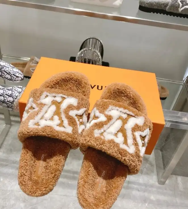 hype LV Slippers