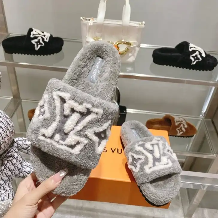 hype LV Slippers