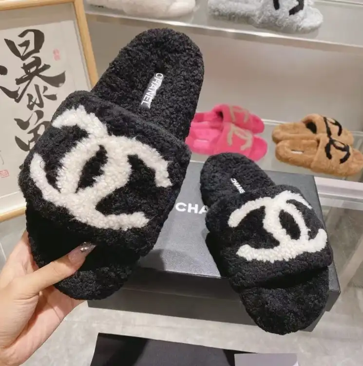 hype Chanel Slippers