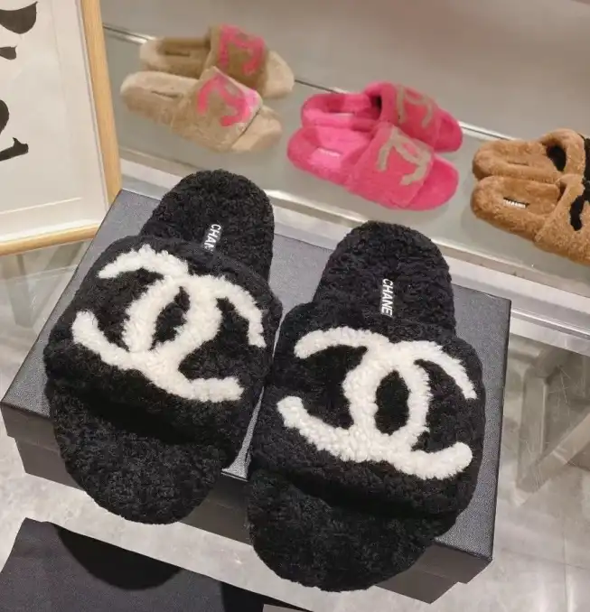 hype Chanel Slippers