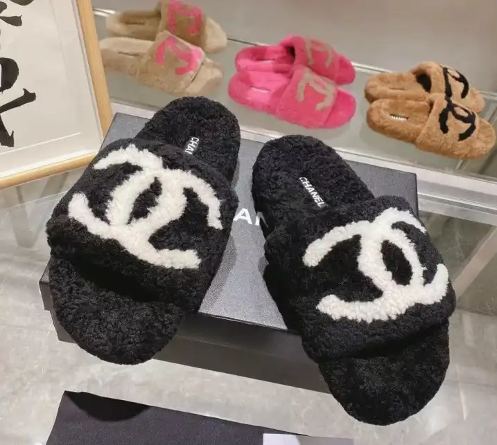 hype Chanel Slippers