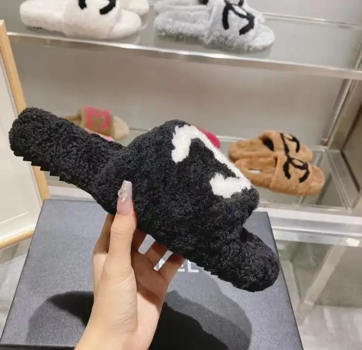 hype Chanel Slippers