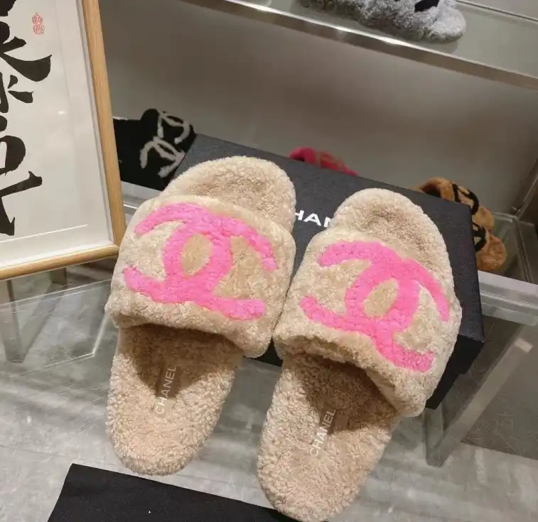 hype Chanel Slippers