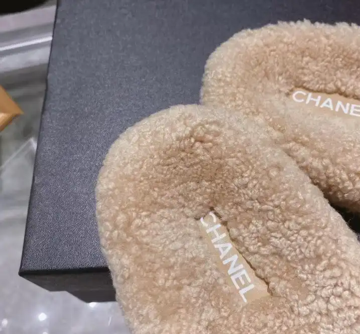 hype Chanel Slippers