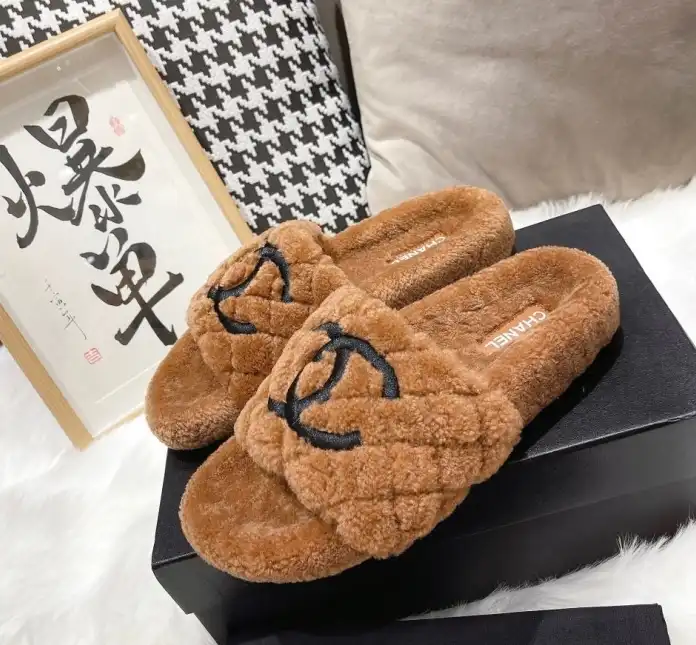 hype Chanel Slippers