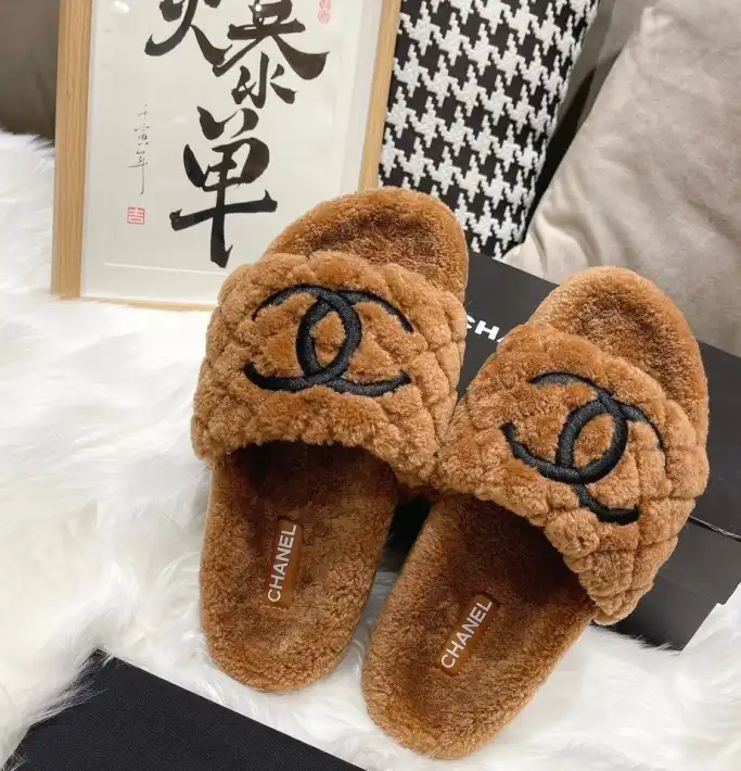 hype Chanel Slippers