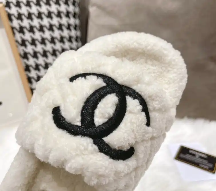 hype Chanel Slippers