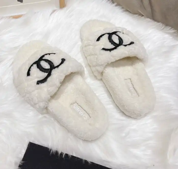 hype Chanel Slippers