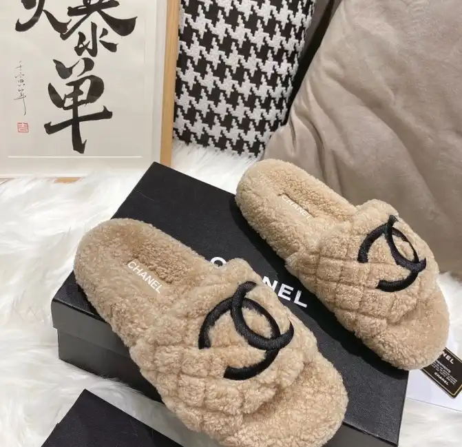 hype Chanel Slippers