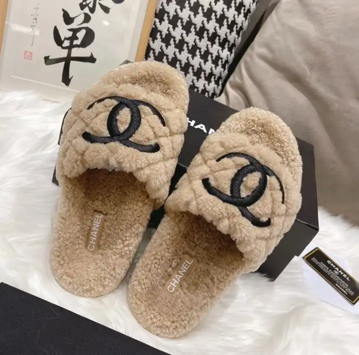 hype Chanel Slippers