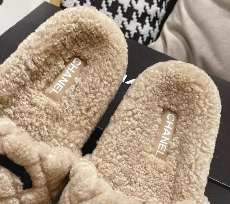 hype Chanel Slippers